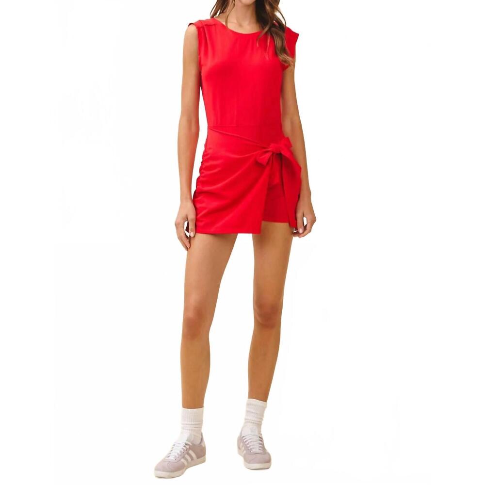 NEW TCEC athleisure mini dress with zipper in red